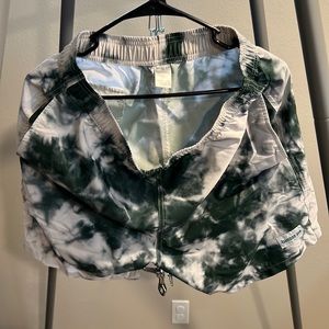 Bamboo Ave 6” inseam hybrid tie dye short size L